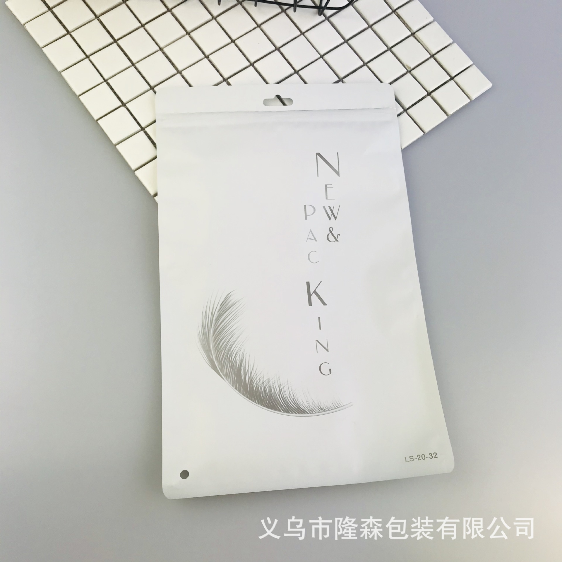 흰색 20 × 32 사용 20 × 28 무게 13