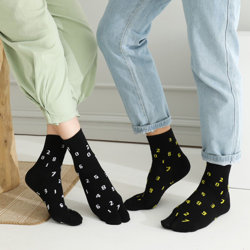 Two-finger socks, toe two-toe socks, winter mid-tube thick cotton socks, warm and sweat-absorbent cotton socks, 2-finger pig's trotters socks, horseshoes