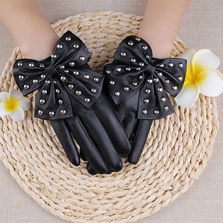 Fashionable cute polyurethane gloves with bow