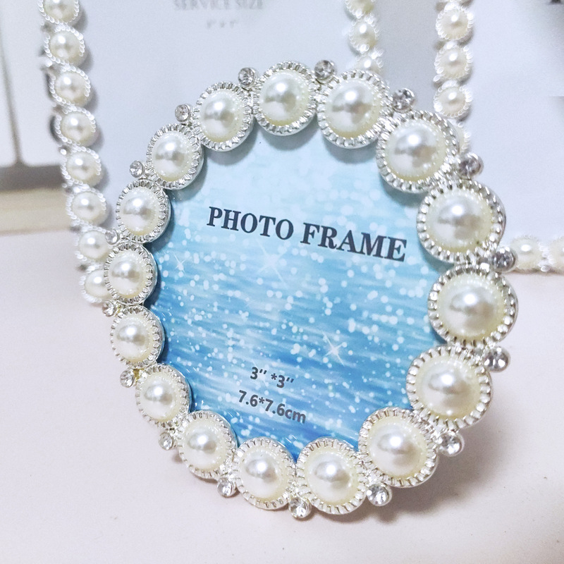 Modern Japan 3 Inch 6 Inch 7 Inch Pearl Photo Frame Set Table Metal Frame Exquisite Diamond Round Mini Elegant Set Table Modern Japan 3 Inch 6 Inch 7 Inch Pearl Photo Frame Set Table Metal Frame Exquisite Diamond Round Mini Elegant Set Table