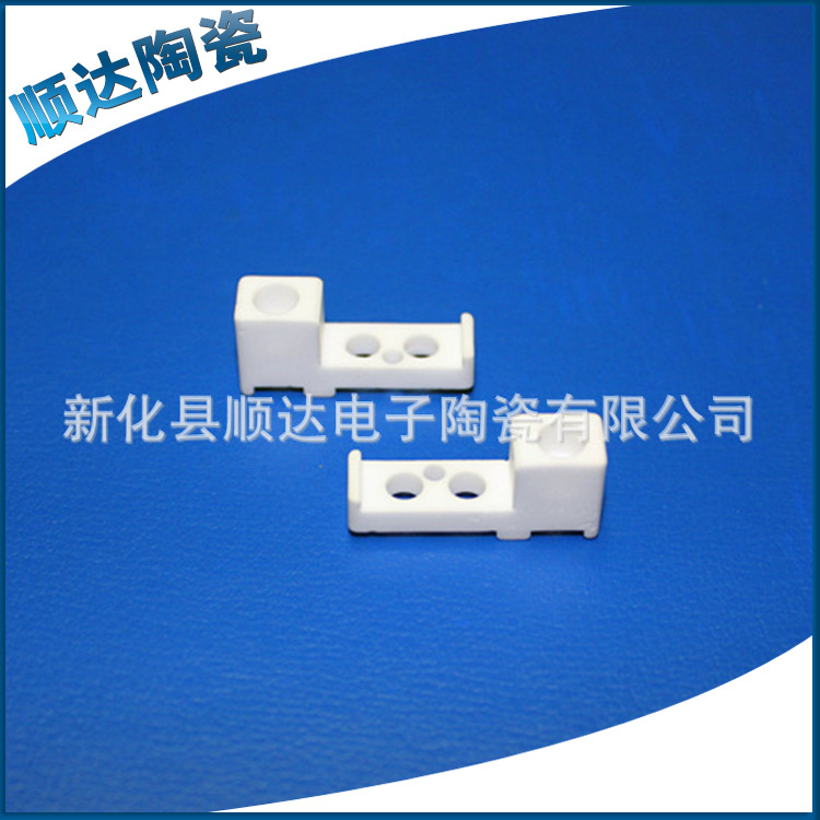 厂家供应耐磨电工元器件 多晶绝缘装置陶瓷 95绝缘装置氧化铝陶瓷