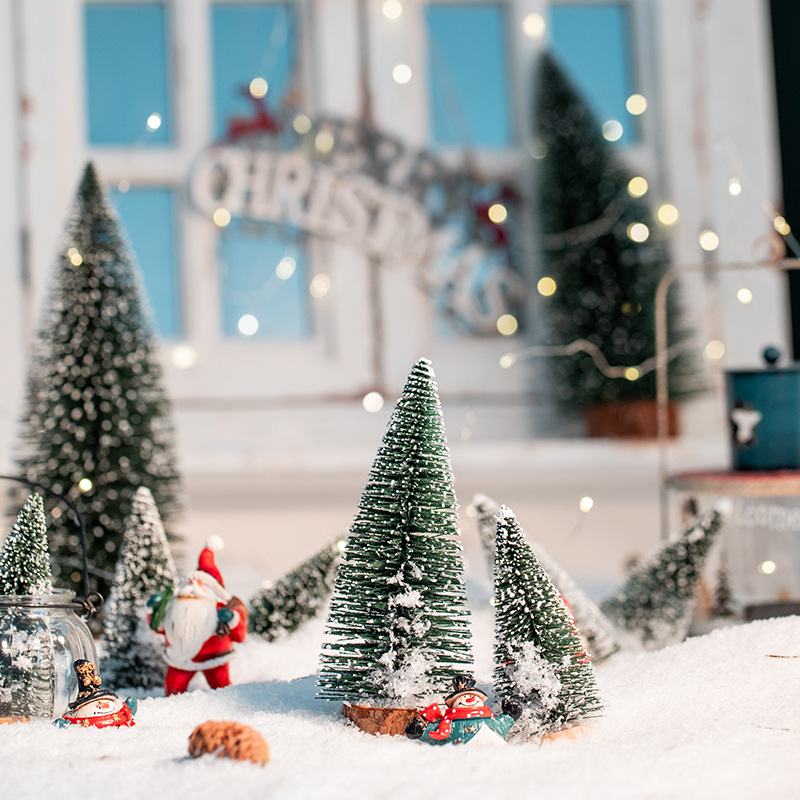 10 - 30cm flocado pequeño árbol de Navidad rociado nieve adesivo adornos de escritorio blanco accesorios de decoración de Navidad cedro