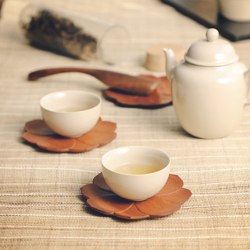Wholesale red sandalwood coasters new Chinese style creative wooden coffee mats anti-scalding and insulated mahogany coasters tea coasters