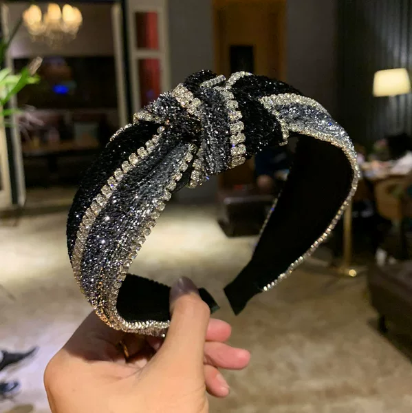 Four -row claw chain knot
