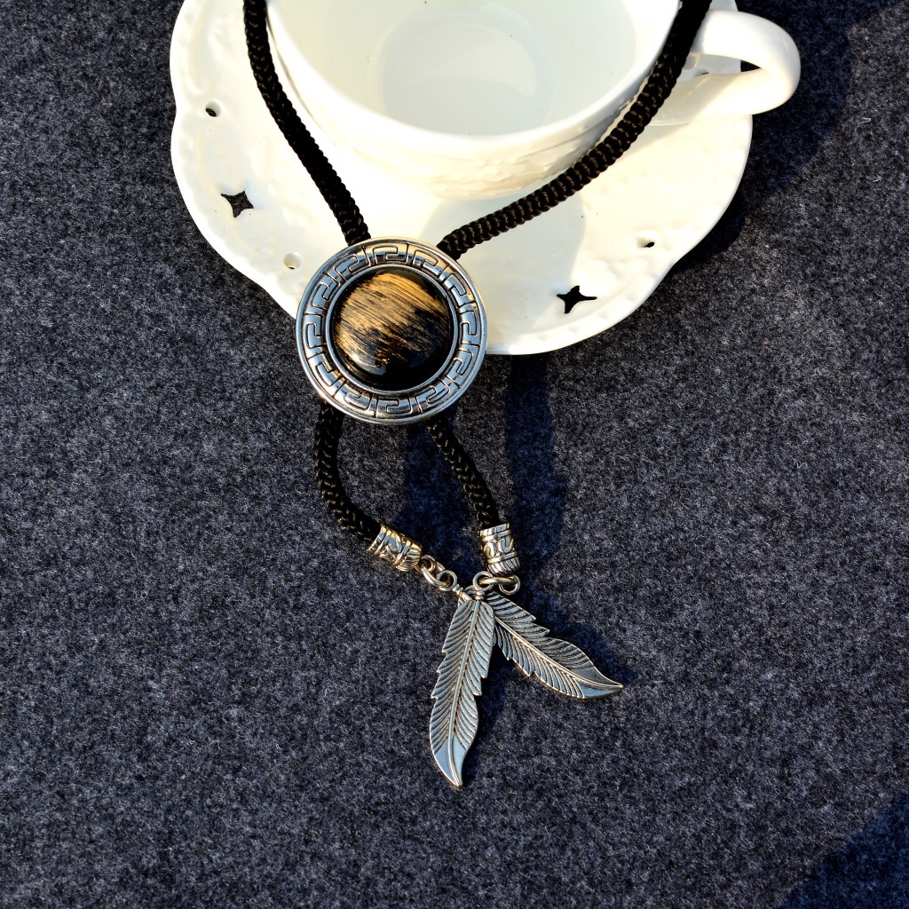 Negro cepillado pintura de oro