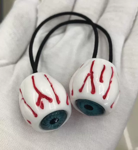 A blue pair (including rubber bands)