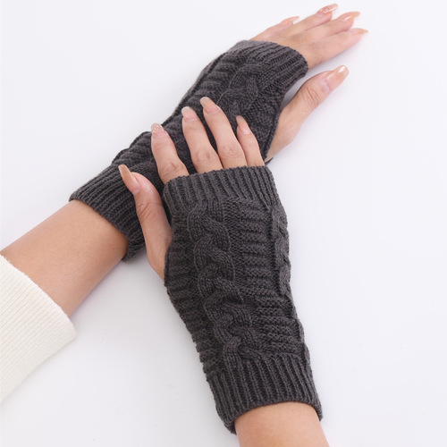 G105 short twist fashion gloves autumn and winter Korean style new knitted wool warm half-fingerless gloves for men and women
