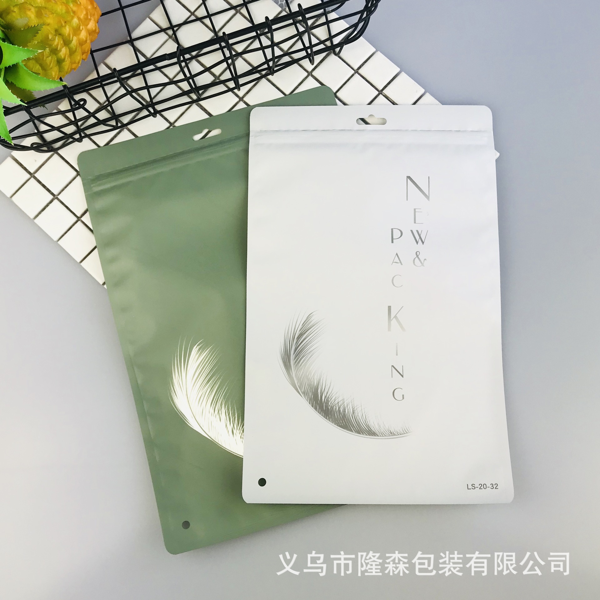 흰색 바닥 22 × 33 + 5 사용 21 × 29