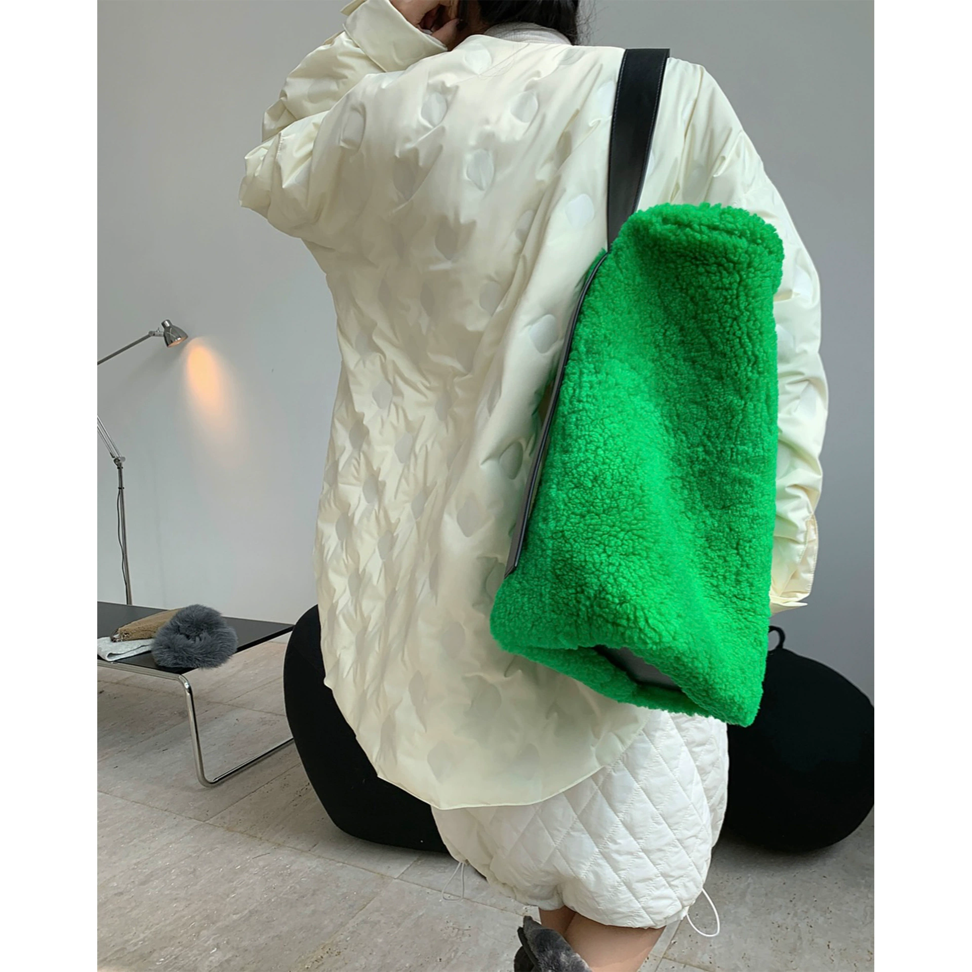 Зимняя куртка-пуховик, Oversized в корейском стиле, круглым воротом, 90% пух дикой утки, велюровый верха