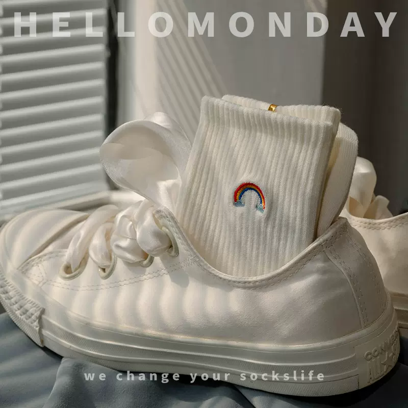 34209hellomonday中筒袜子女白色彩虹刺绣长袜学生学院风休闲