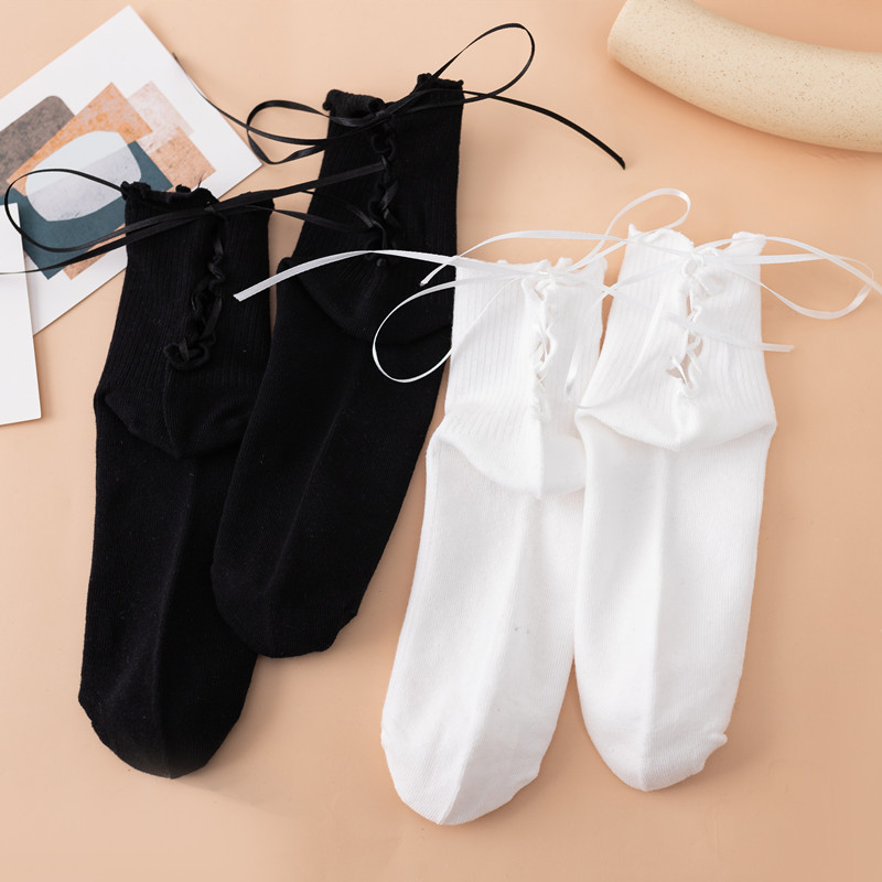 Calcetines con cordones de mujer color sólido blanco y negro correa de tacón media pantorrilla calcetines de encaje estilo Lolita estilo japonés calcetines al por mayor image 2