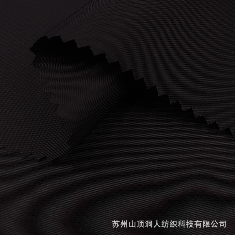 秋冬 涤塔夫箱包210T 可回收R-PET服装连衣裙面料 薄透气62gsm