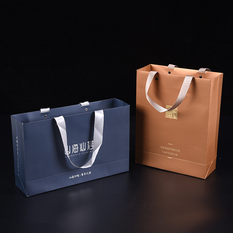 厂家现货批发牛皮礼品纸袋服装包装袋 ins购物礼袋手提袋