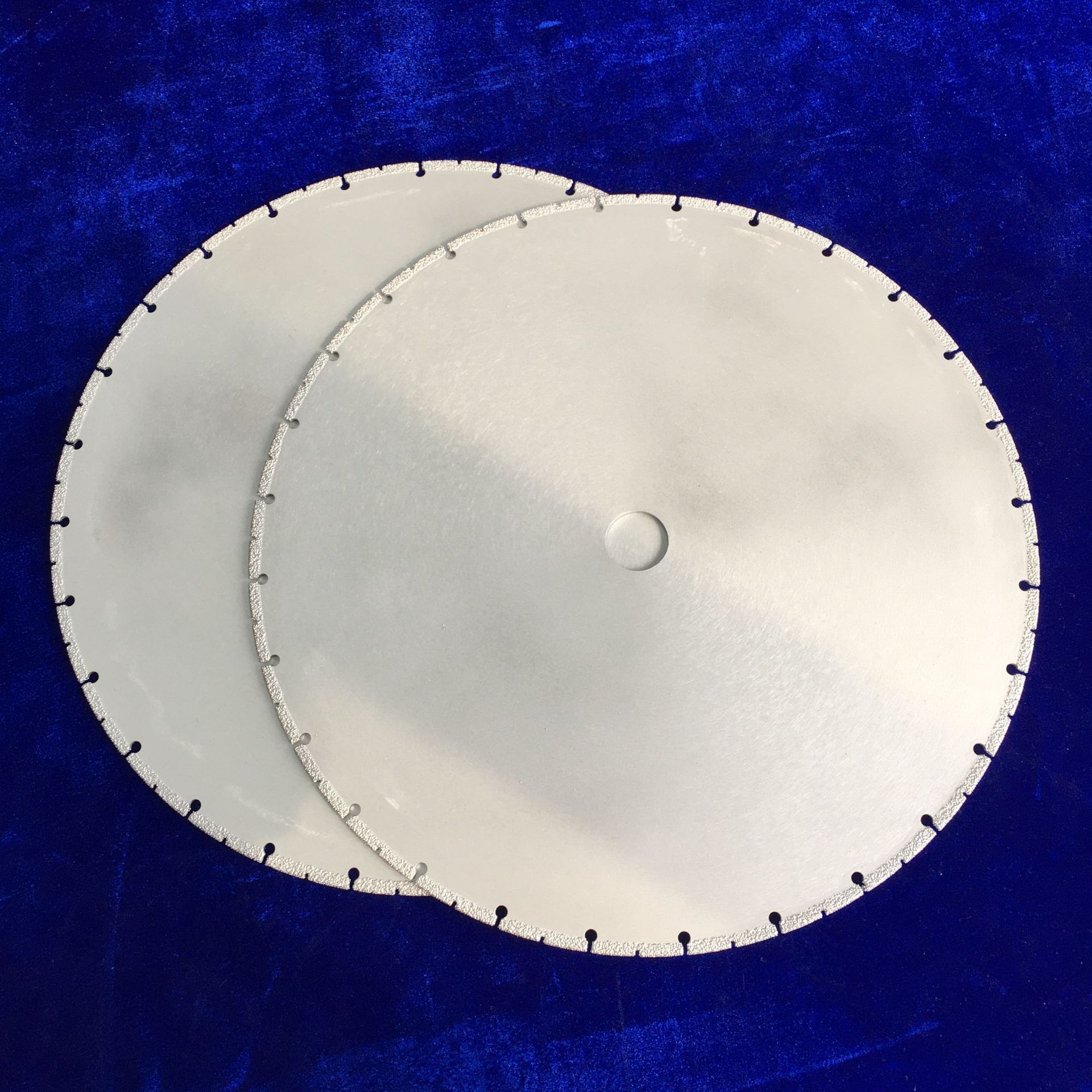 钎焊金刚石切割片 钎焊锯片 金刚石锯片石材瓷砖切割片 现货供应