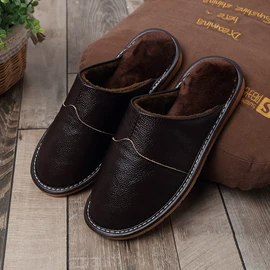 皮质拖鞋;塑料拖鞋