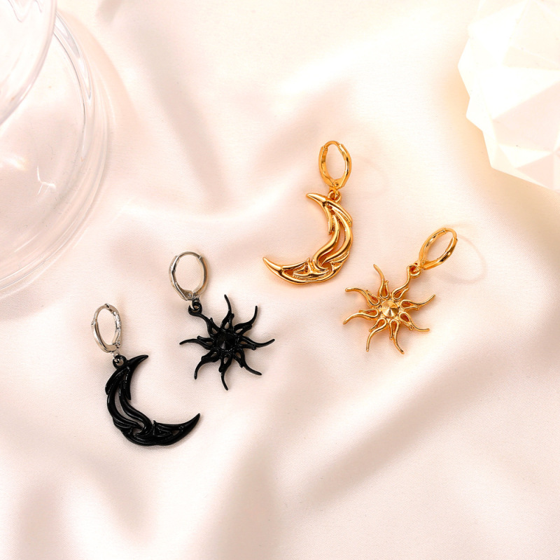 Cross-border New Simple Sun Moon Earrings Distinctive Asymmetric Abstract Earrings Short Hollow Star Moon Earrings