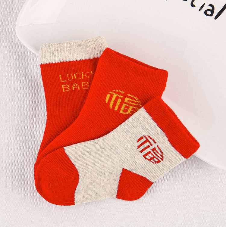 Otoño e Invierno Rojo Año Nuevo Calcetines niños y niñas calcetines de bebé recién nacido calcetines de algodón peinado calcetines de bebé