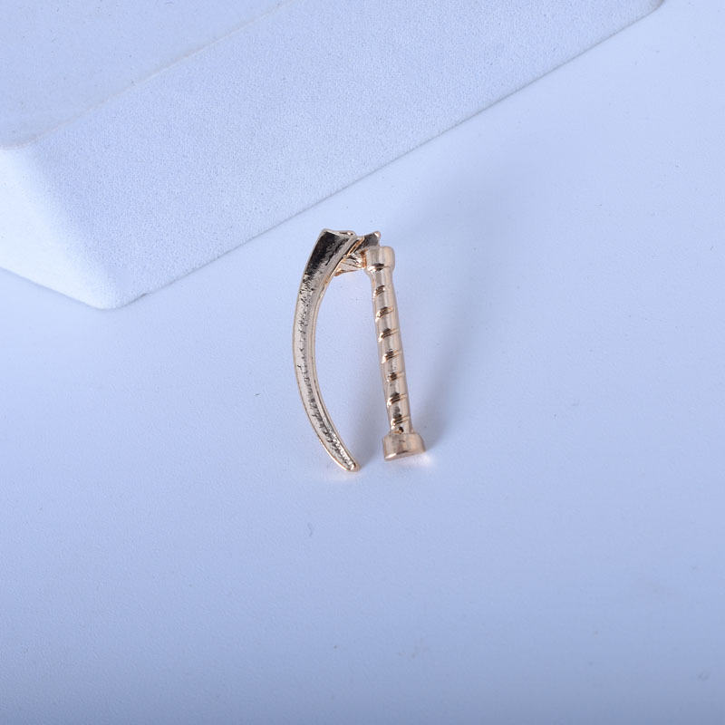 Conjunto de Insignias Creativas de Instrumentos Médicos de Moda: Jeringa, Bisturí, Martillo de Percusión, Microscopio