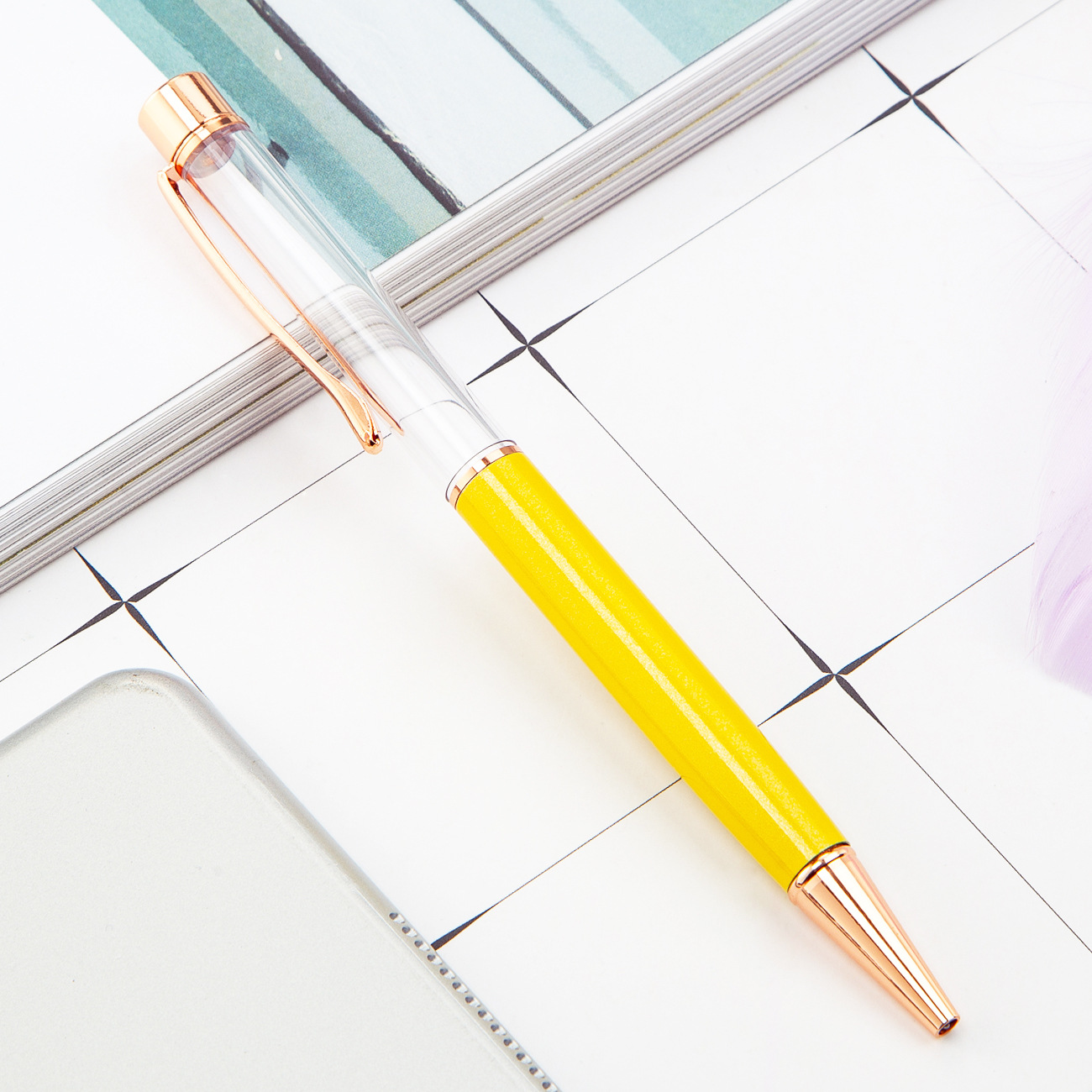 Varilla vacía de metal DIY bolígrafo recargable Crystal Quicksand lámina de oro pluma Impresión logotipo letras pluma de bricolaje