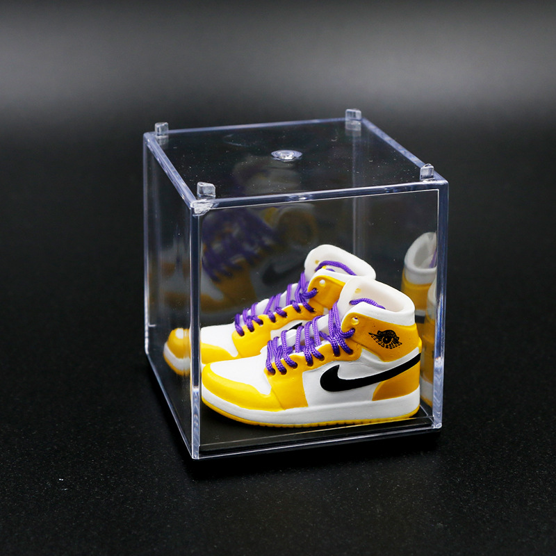 AJ zapatos de baloncesto zapatos de moda mini modelo tridimensional dedo del pie rojo y negro decoración del coche decoración de la torta modelo de zapato hecho a mano