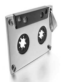 厂家直供钛钢录音带吊坠不锈钢项链创意男女通用饰品批发