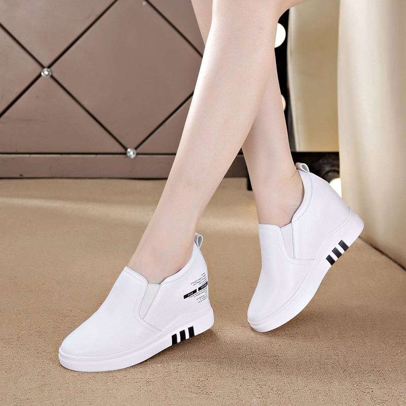 내부 키높이 여성 로퍼 2024 봄 여름 신상 캐주얼 슈즈 슬립온 화이트 슈즈 웨지힐 만능 여성화