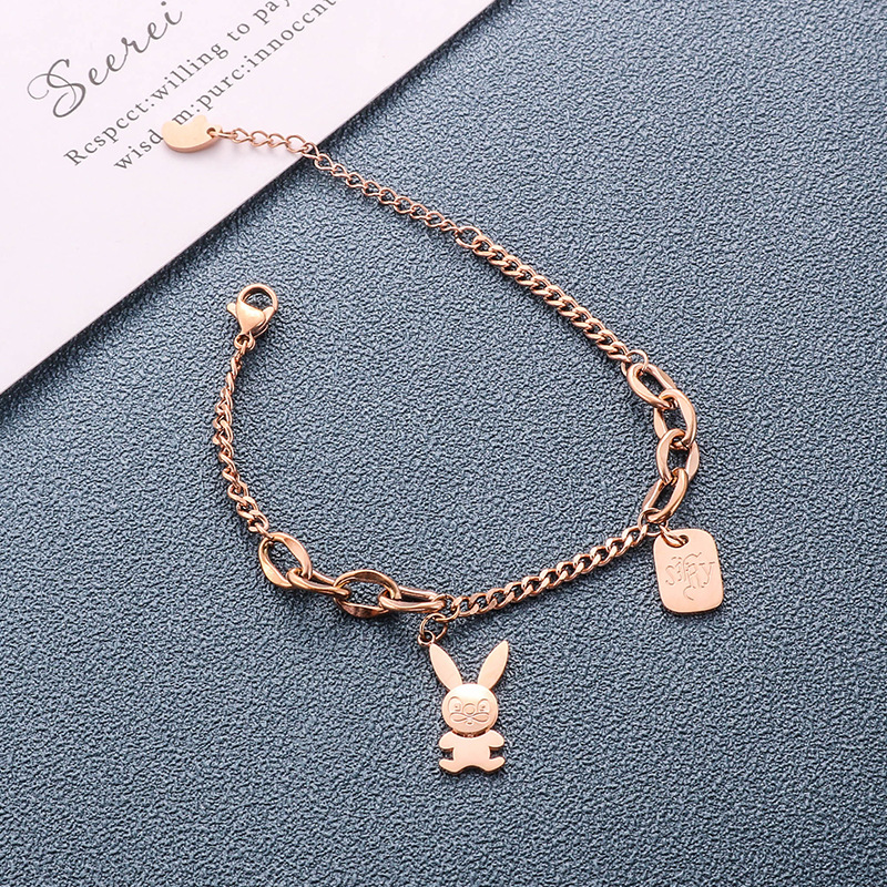 Acero de titanio de una sola capa de conejo lindo temperamento pulsera encantadora mujer ins personalidad nicho diseño viento frío red pulsera roja