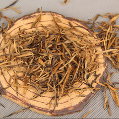 Wholesale Yunnan Fengqing Dianhong Black Tea, all-processed black tea, golden needle, strong aroma bud tea, pine needle tea.