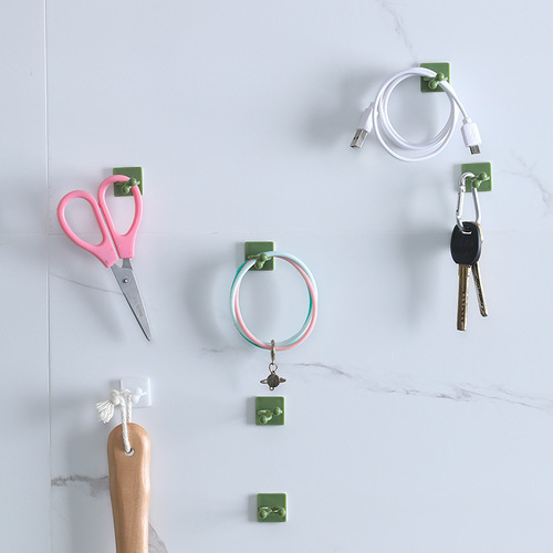 Green radish holder climbing wall flower green basket household snap ring green branch shaping hook 10 pack