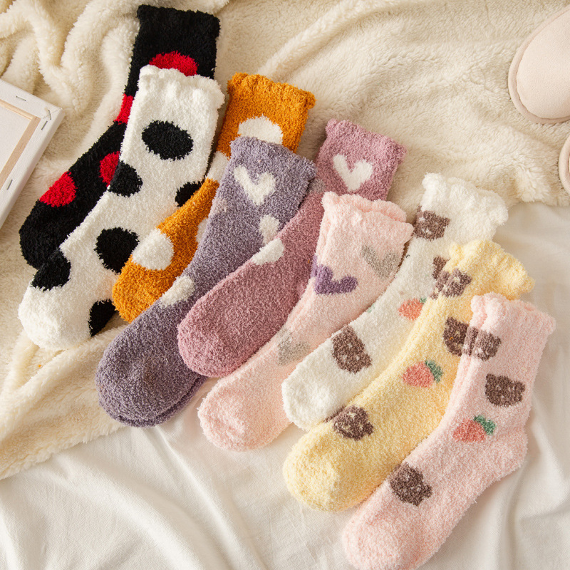 Winter socks women's mid-calf socks love Japanese cute home coral velvet socks autumn and winter fleece-lined thick floor socks