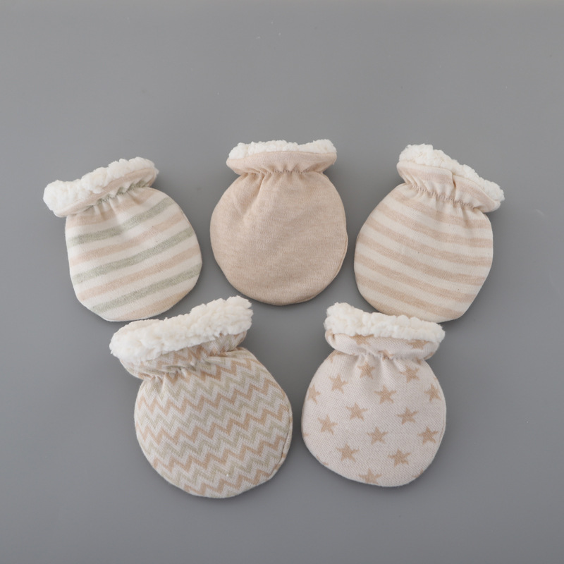 Colored Cotton Baby Thickened Physical Anti-scratch Gloves Baby Lambskin Small Gloves Warm Cotton Gloves for Newborn Children