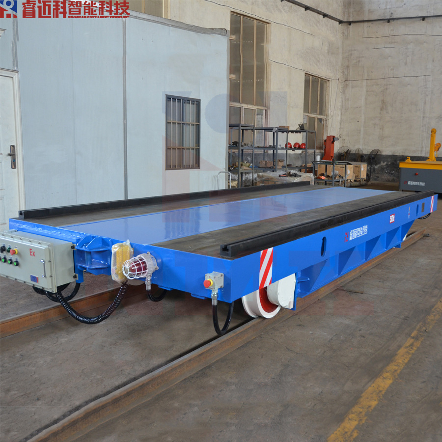 电动四轮有轨搬运车载重60吨钢卷运输地轨平车72V蓄电池地轨车