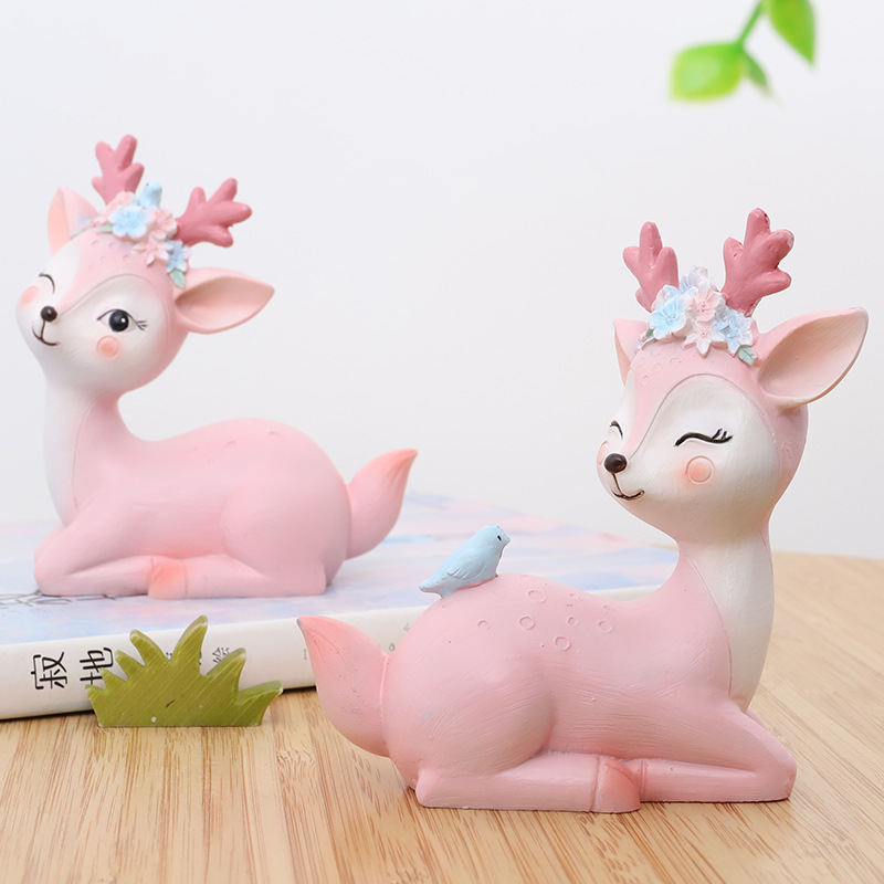 Lindo Sika ciervos coche central de control de resina decorativa decoración creativa de dibujos animados elegante pequeña flor ciervos decoración del hogar al por mayor