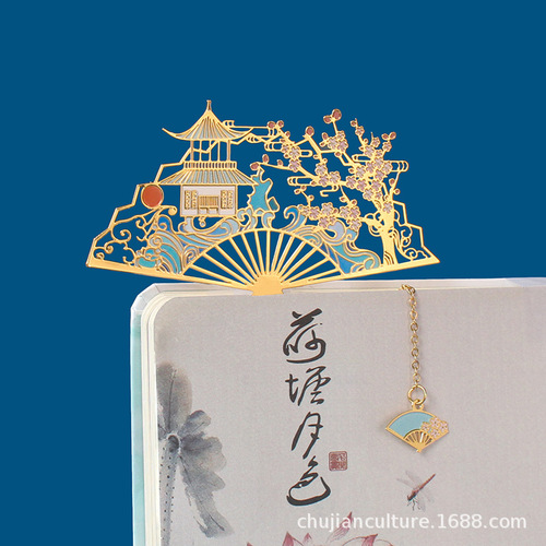 Retro classic hollow metal bookmark creative Chinese style literary and artistic exquisite small gift souvenir antique student bookfold