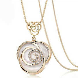 1364新款玫瑰花猫眼石毛衣链长项链女韩版时尚配饰百搭