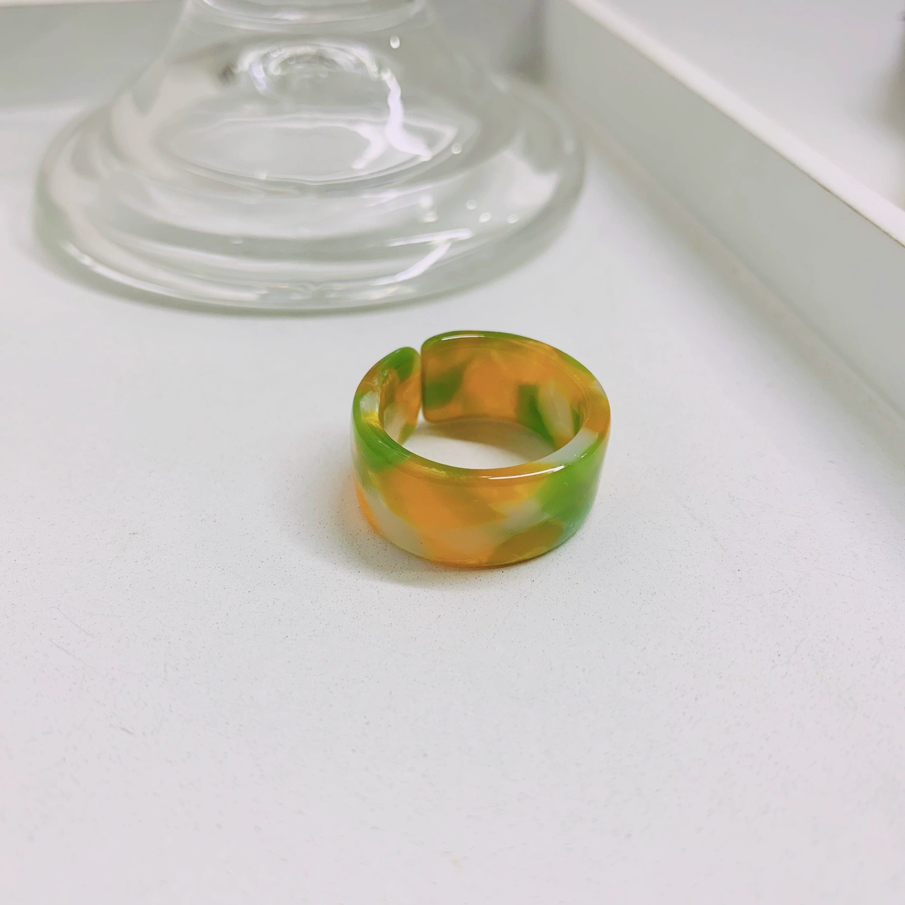 Кольцо (Korea ACC) Acrylic One-Size Chunky Ring для указательного пальца, цветной мраморный узор