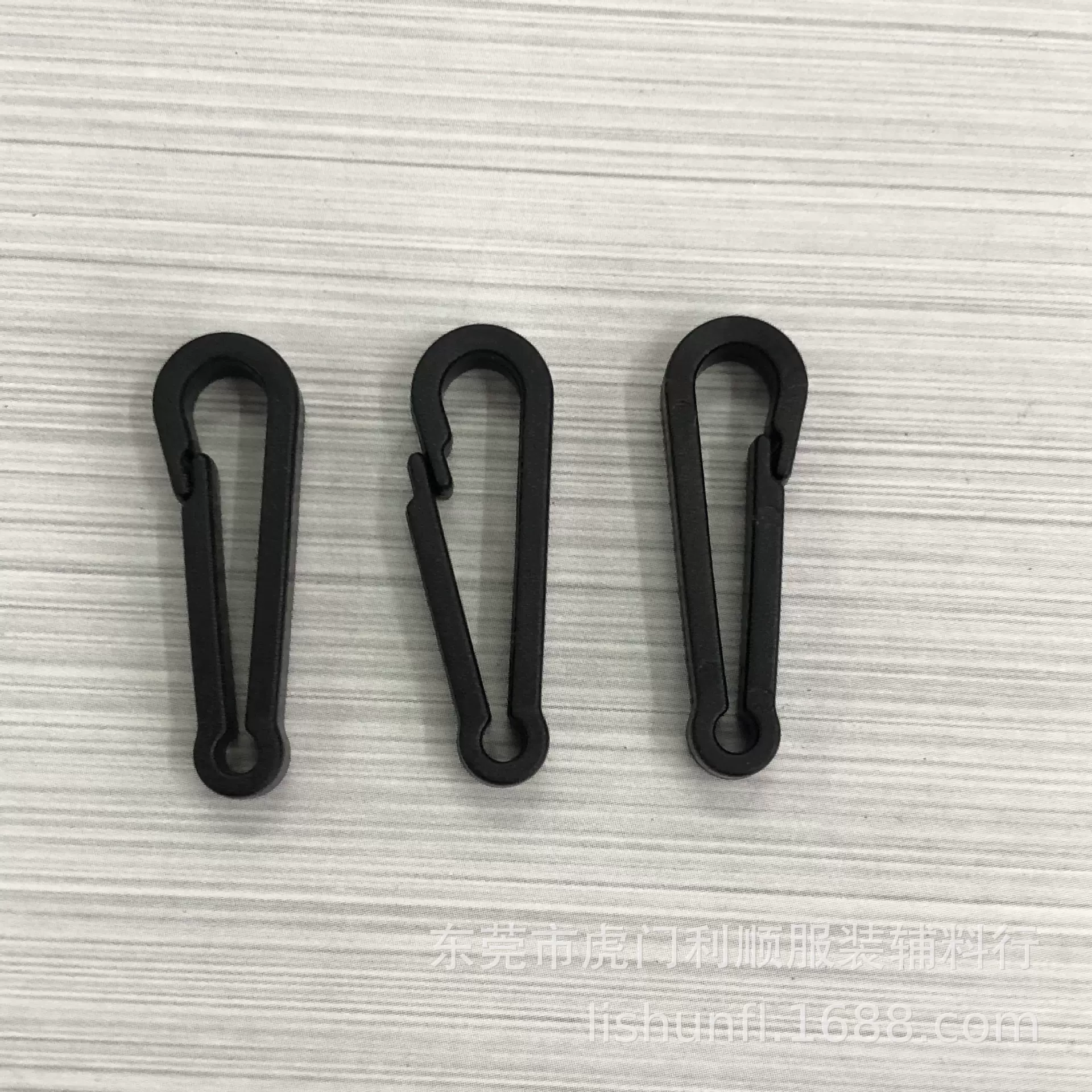 厂家直销多功能口罩挂勾 现货帽子防风勾扣 回型扣眼镜绳扣配件