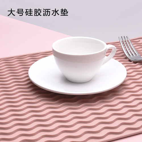 High-quality silicone thermal insulation silicone mat large dining table mat desktop waterproof anti-slip mat silicone drain mat manufacturer