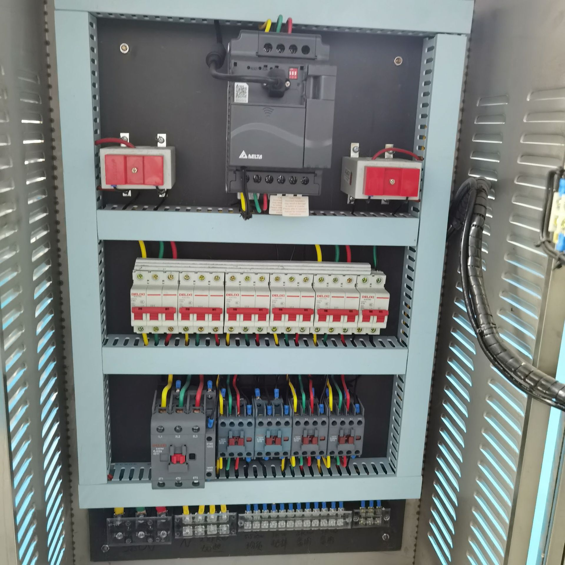 Զ���е�����ϴ�ྫ�����豸�������Ƶ���ټ��Ⱦ��ʽ����