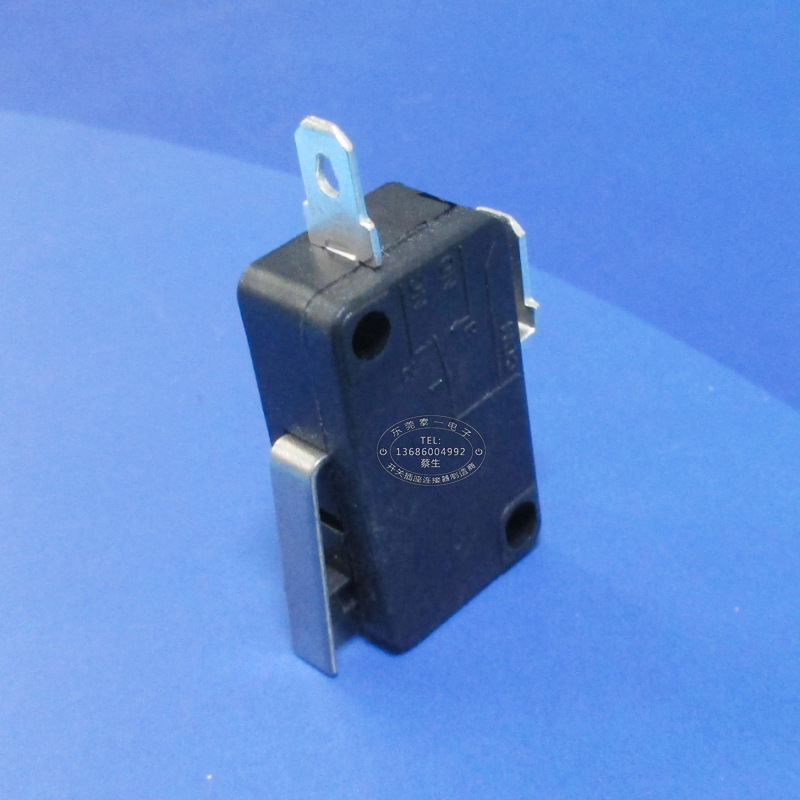 16(5)A小家电黑色行程开关28*16*10两脚电路常闭微动开关KW7-1B