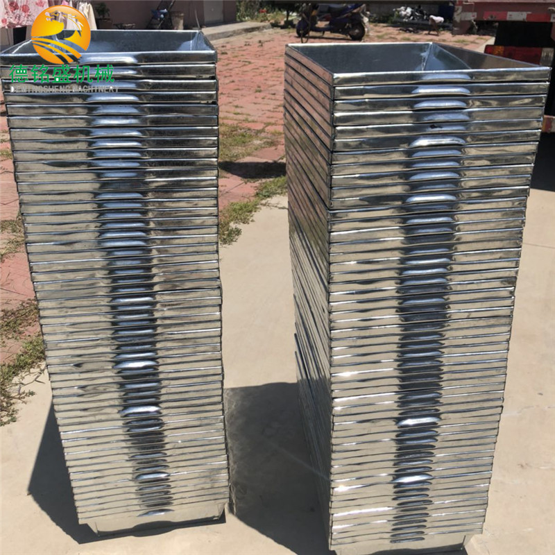 山东批发各种食品托盘价格 装载重量为10公斤 渔船专用鱼类冷冻盘