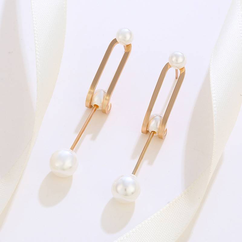 Xuking joyería artificial perla pendientes nicho retro largo elegante rebordear pendientes de alta calidad joyería del oído al por mayor para las mujeres