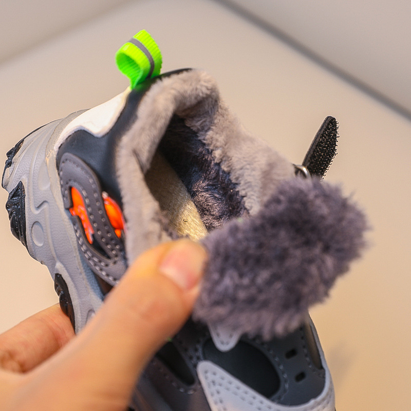 Zapatos de invierno para niños de algodón grande 1-6 años de edad, niños y niñas zapatillas de deporte Bebé forrado de lana gruesa zapatos de algodón zapatos de niño infantil moda