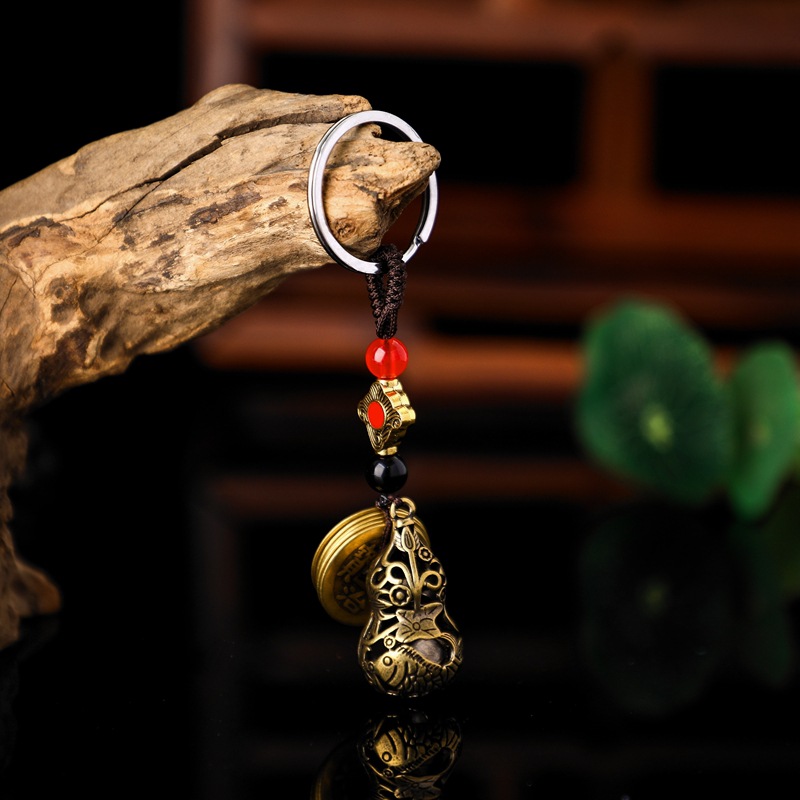 Puesto de venta caliente en lugares escénicos Cinco emperadores dinero latón llavero de coche calabaza de cobre joyería colgante regalo de evento