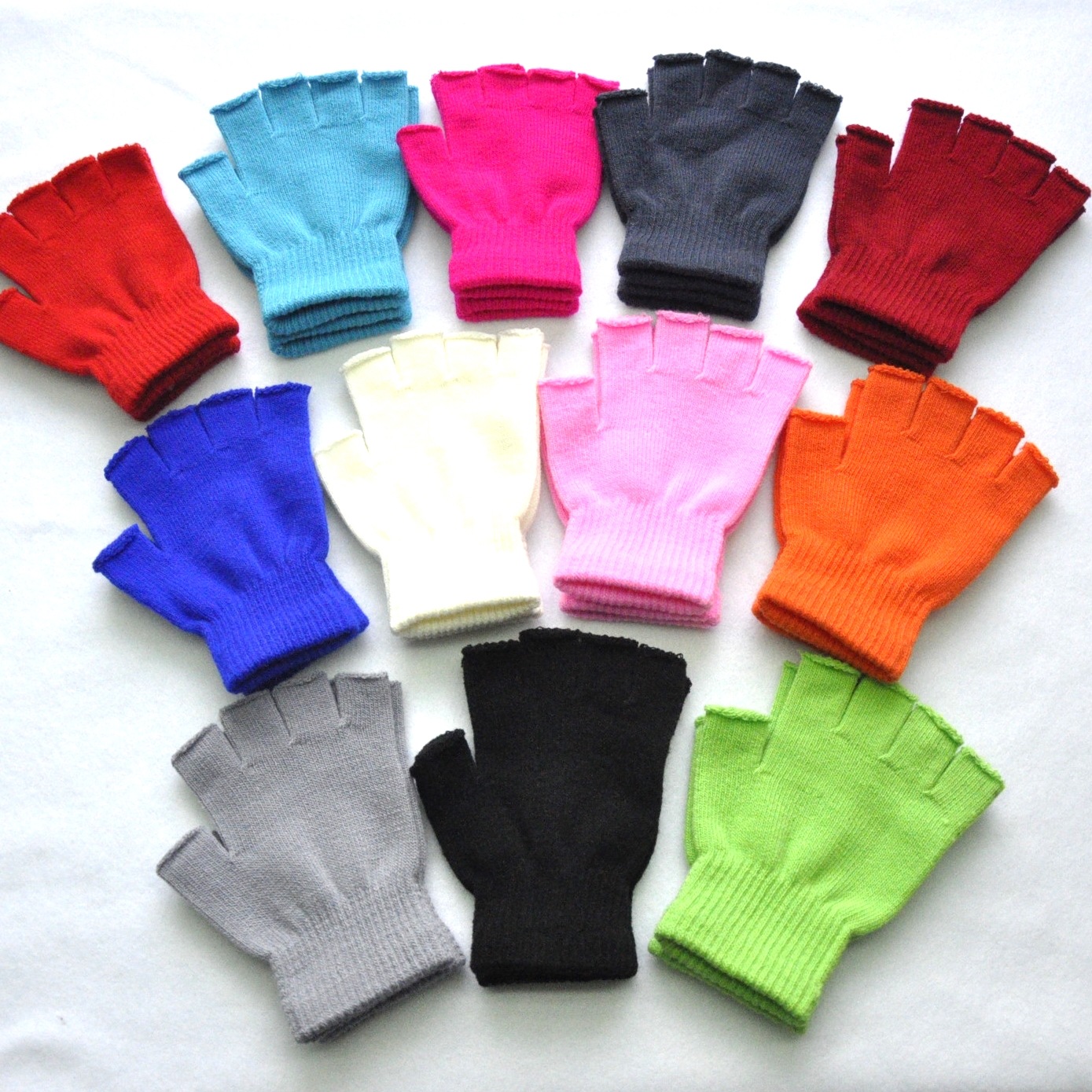 Adultos invierno cálido punto medio Palma medio dedo guantes hombres y mujeres estudiantes montando medio dedo guantes al por mayor