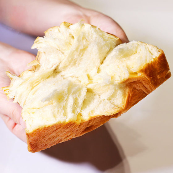 Original wheat coconut raw toast 70 g/piece shredded bread milk flavor meal filling pastry heart wholesale one-piece delivery