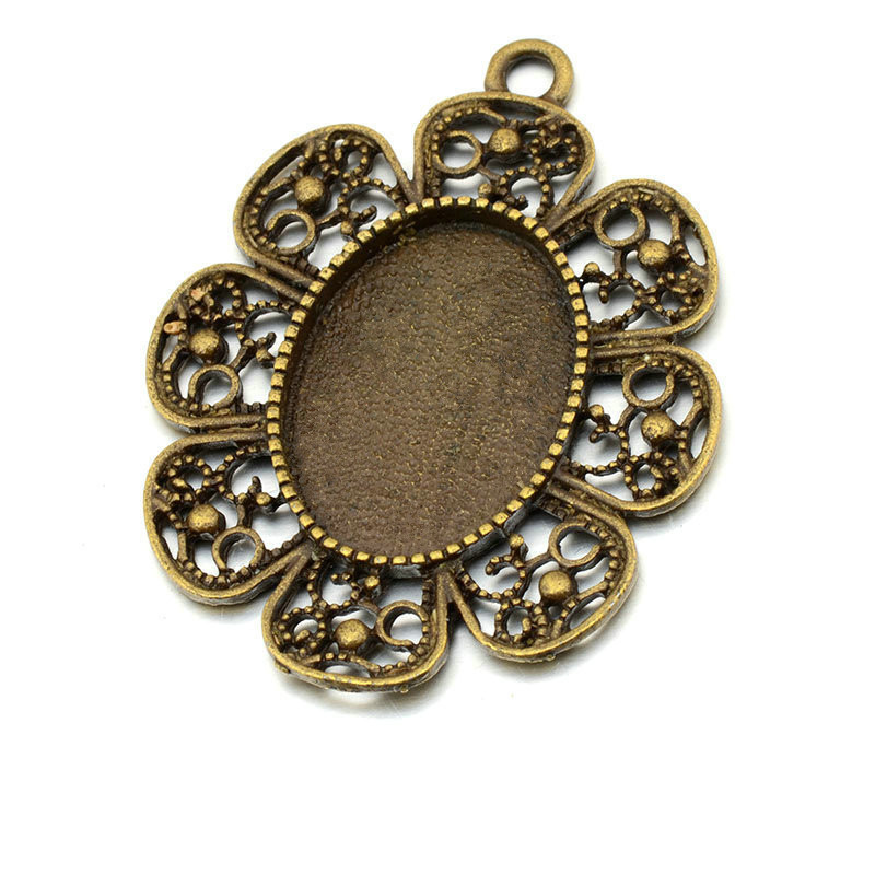 retro creative necklace