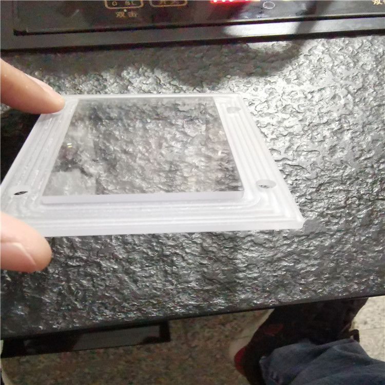 pc 聚碳酸酯板加工4mmPC耐力板加工4毫米打孔倒角切割折弯铣槽