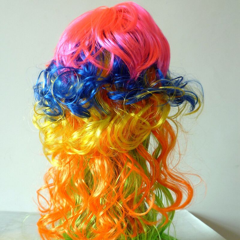 Yiwu International Trade City for more than ten years, physical stores operate all kinds of wigs export multi-color wave wig sets