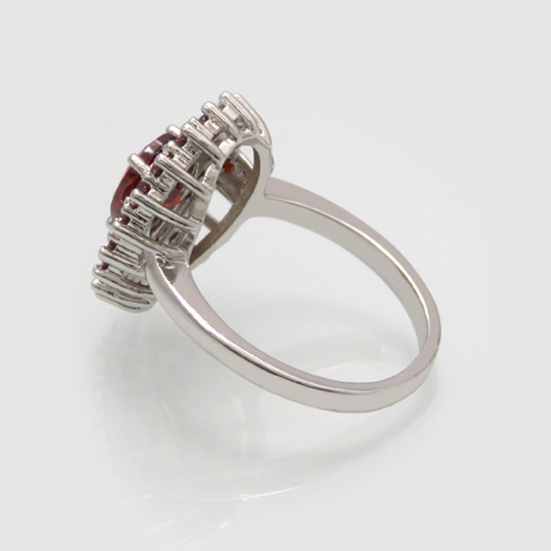 Anillo DE BODA europeo y americano de comercio exterior Anillo de gota de agua en forma de pera de rubí Espejo de alabanza de diamante completo de las mujeres Comercio electrónico joyería caliente al por mayor
